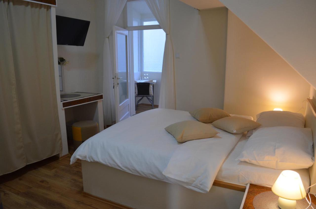 Rooms & Apartments Infinity Rijeka Exterior photo